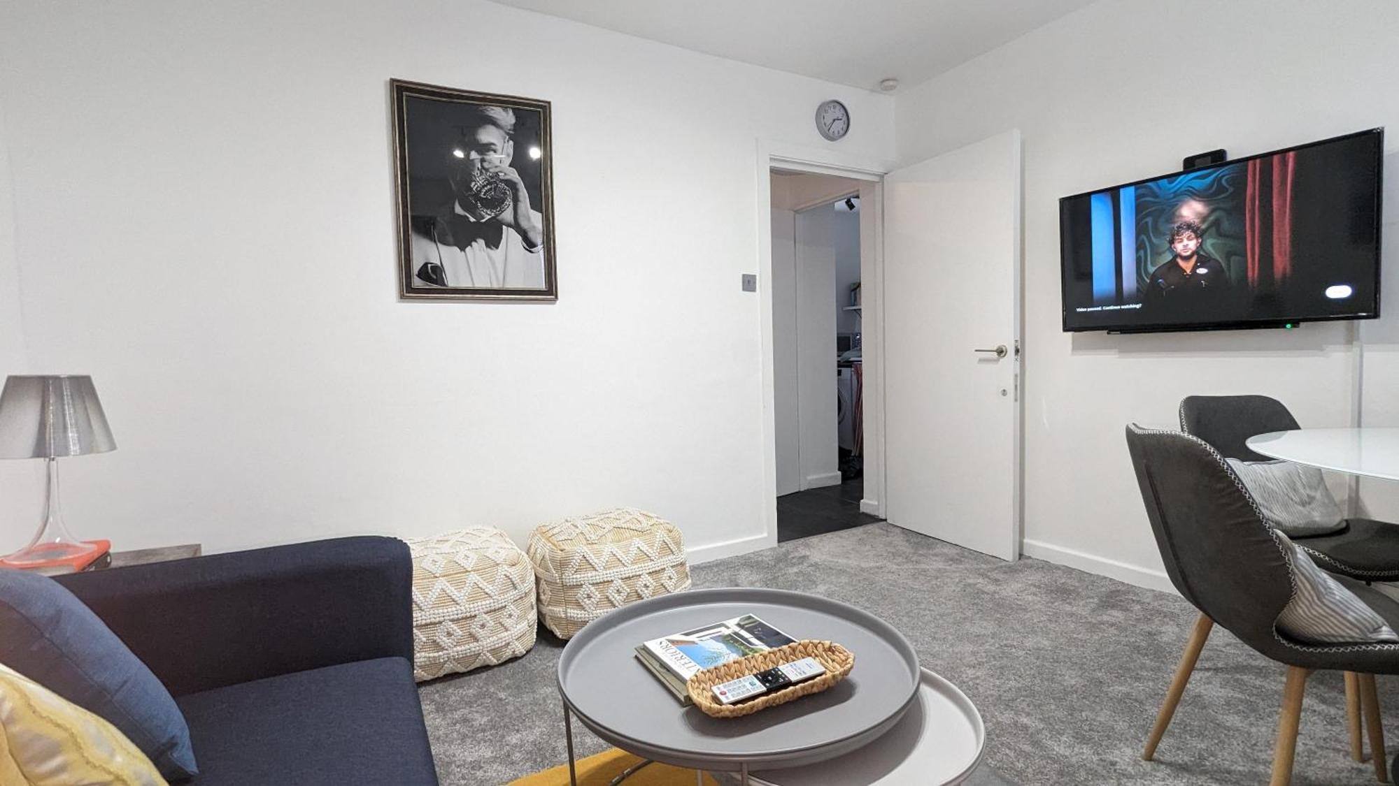 Charming & Quaint Old Compton Apartamento - Quiet Guests Only Allowed, No Parties Allowed, Over 25 Years Old Or Families Лондон Экстерьер фото